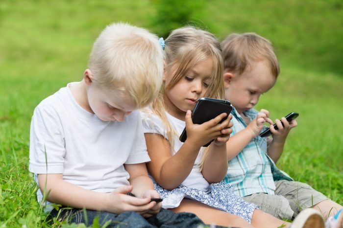 Smartphone free childhood